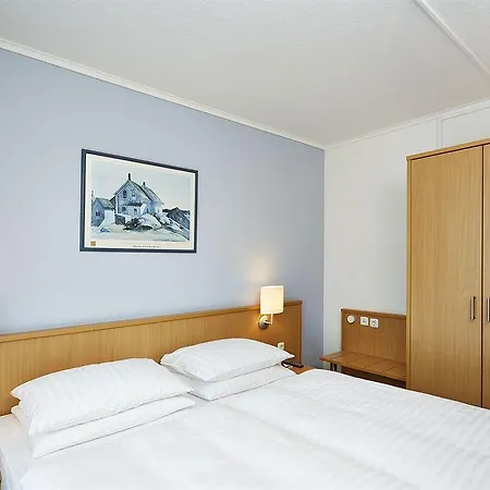 Stadthafen Hotel 3*