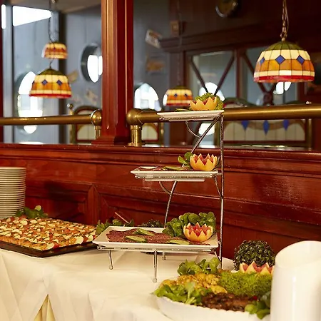 Stadthafen 酒店 施塔德