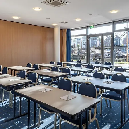 Stadthafen 酒店 施塔德