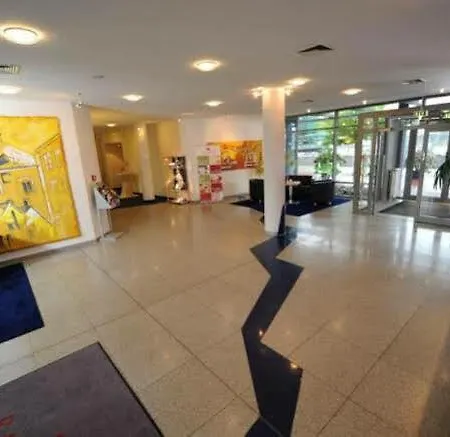 Stadthafen Hotel 3*